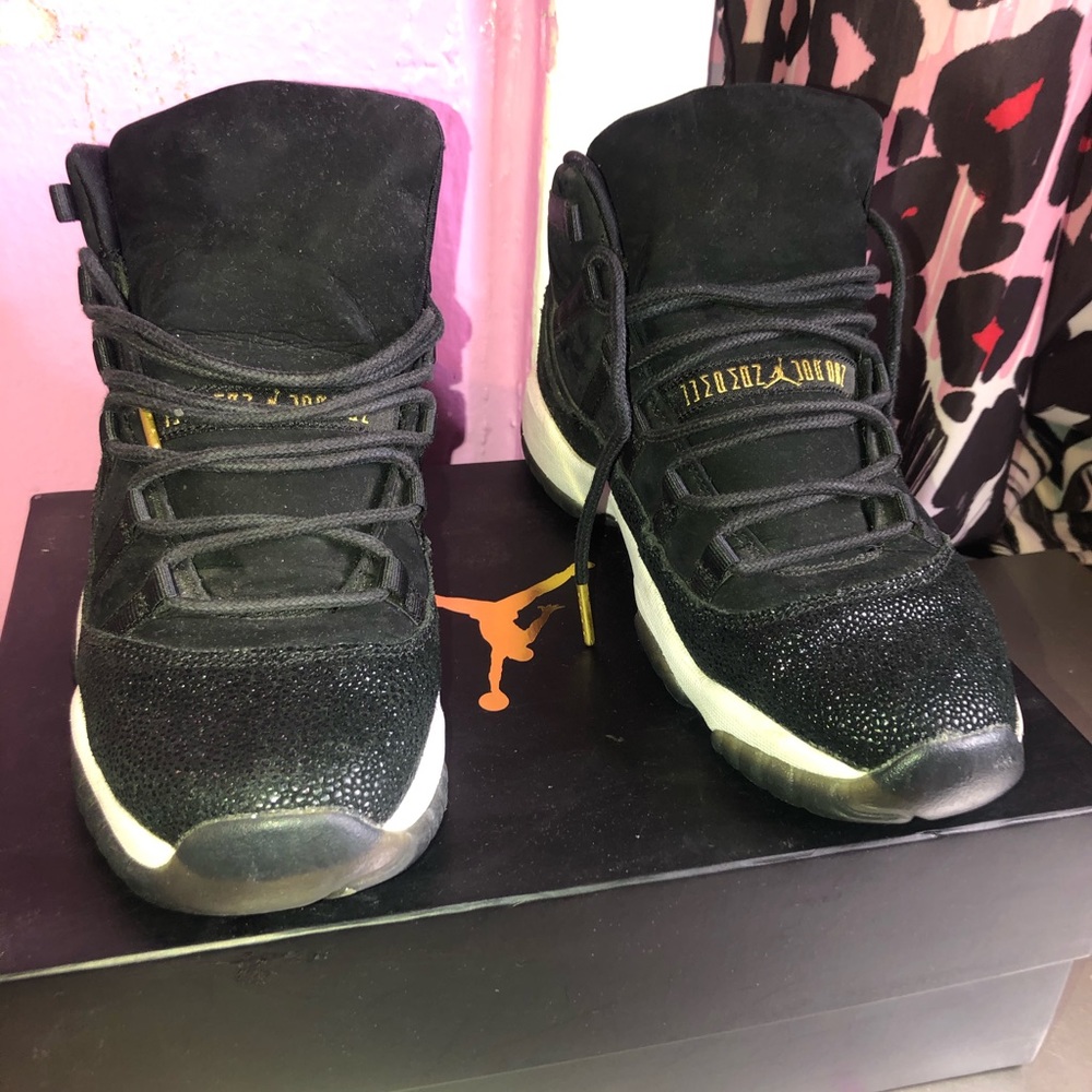 Jordan 11 Heiress - Picture 2 of 6
